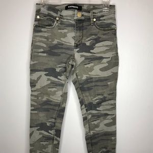 Camo cropped jeans